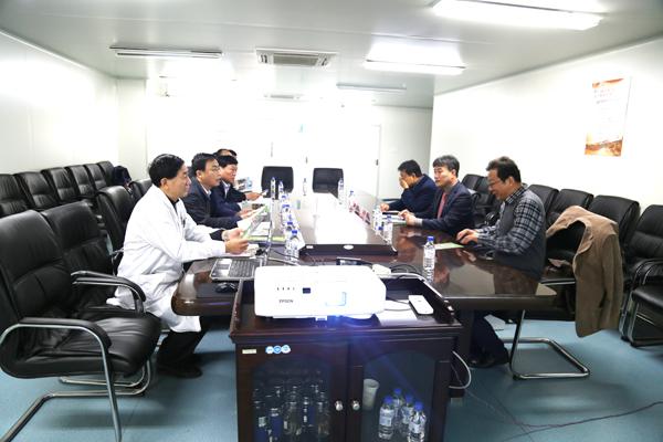 双方会谈.jpg