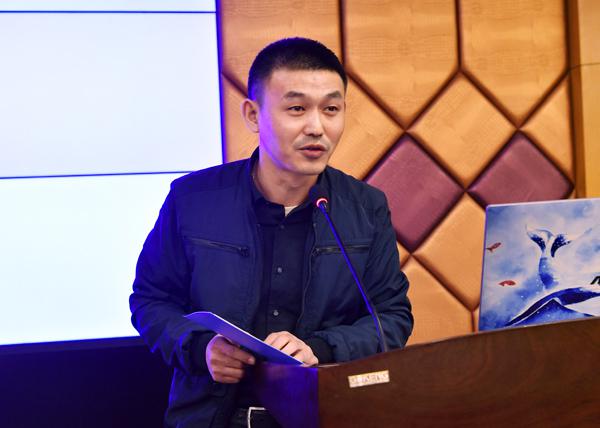 李战杰老师代表教师发言___.jpg