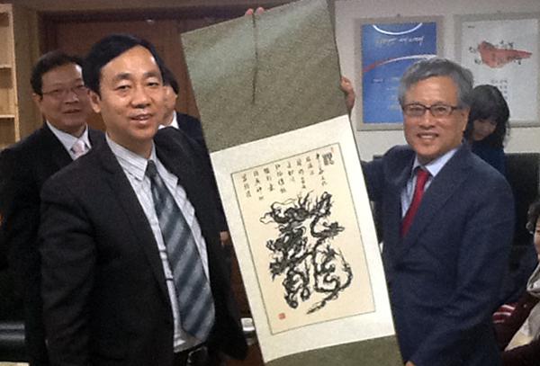 互赠礼物.jpg