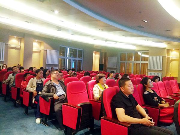 汇报会现场__.jpg