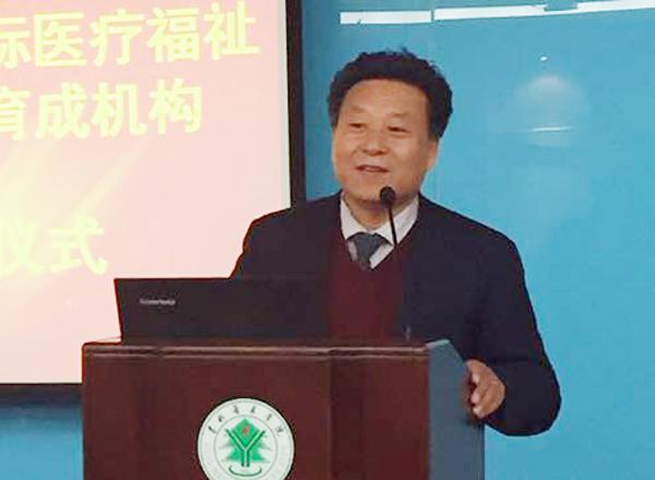 温春阳副校长介绍留学经验___.jpg