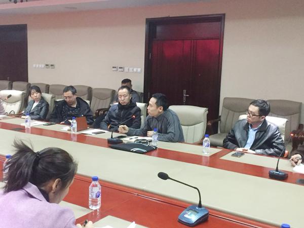与会教师交流__.jpg